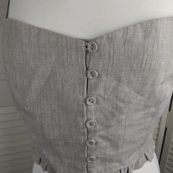 618 Six One Eight | Cropped Linen Blouse - Picture 4 of 7